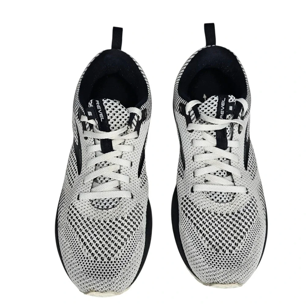Brooks Revel 5 Women 9.5 White Black Running Shoes Sneakers Athletic Road